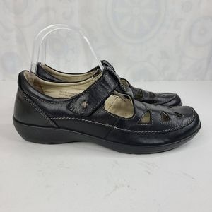 Umberto Raffini Irelyn black leather Mary Jane loafers women's size 7.5